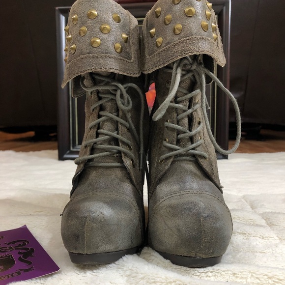 Fergie Battle High Heel Boots Brown Grey Tan - Picture 4 of 8